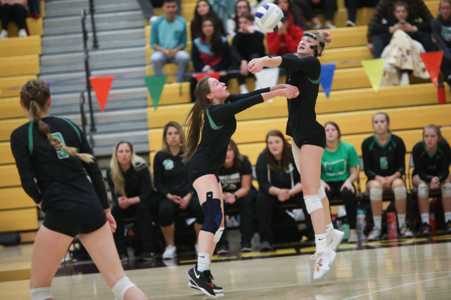 Sweet Home vs. Valley Catholic Volleyball Championship